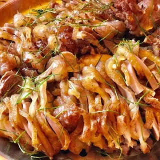 Gà đông tảo xào khói
