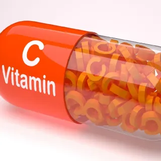 Khi nào cần phải sử dụng vitamin C trong chăn nuôi gà